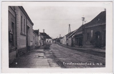 Trautmannsdorf an der Leitha, Straßenansicht, ca. 1930 