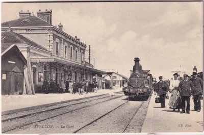 Avallon (Yonne), Gare, Bahnhof, ca. 1905 