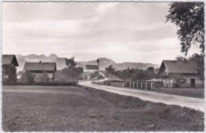 83026 Rosenheim-Aising, Straßenansicht, ca. 1970