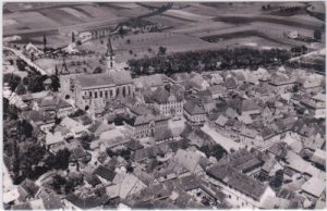 97346 Iphofen am Schwanberg, Luftaufnahme, ca. 1955