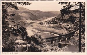 56859 Bullay-Alf an der Mosel, Ortsansicht, Bahnhof, ca. 1955
