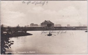 44866 Bochum-Wattenscheid, Teich mit Stadion, ca. 1925